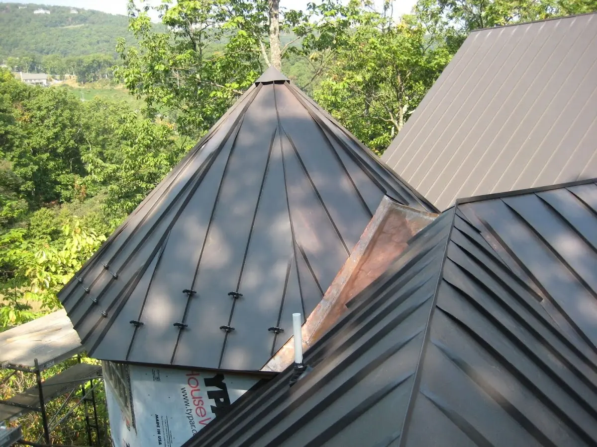 Professional Roof Tarp Installation by Craftsman Roofing in Austin Square